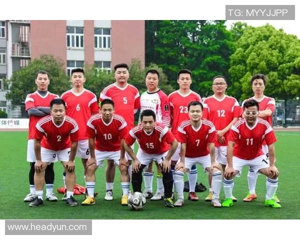 上海篮球队在世界杯赛场上的奋勇拼搏与辉煌成就的全景回顾