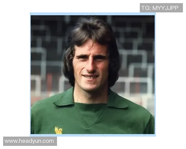 英国足球明星摩托的传奇旅程与赛场背后的故事揭秘